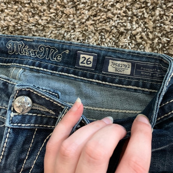 Miss Me Jeweled/Studded Jeans Size 26 - Picture 4 of 5
